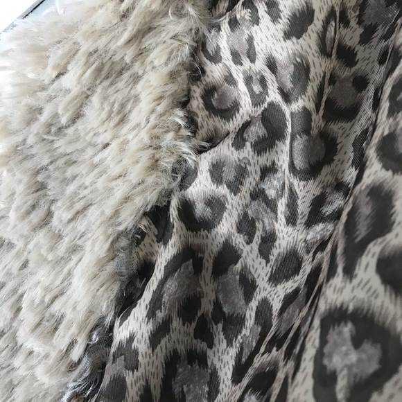 Kenneth Cole Beige Faux Fur Jacket - Picture 7 of 7